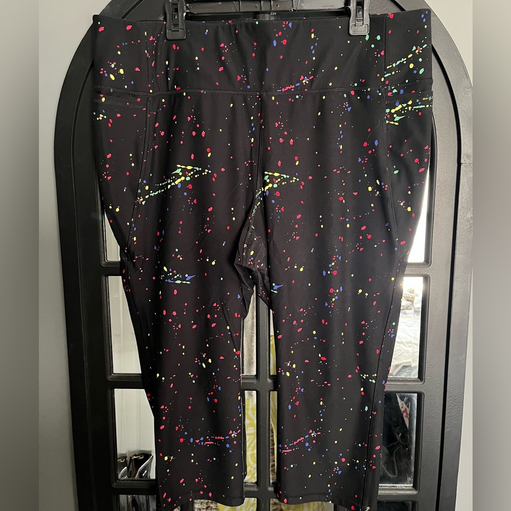 EUC LIVI HIGH-RISE CROPPED LEGGINGS